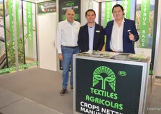 Textiles Agrícolas está consiguiendo proveedores de México y Jorge Gross, José y Enrique Muñoz también ofrecen sus productos a Europa.